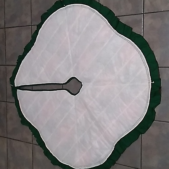 Plaid tree skirt - Picture 4 of 4